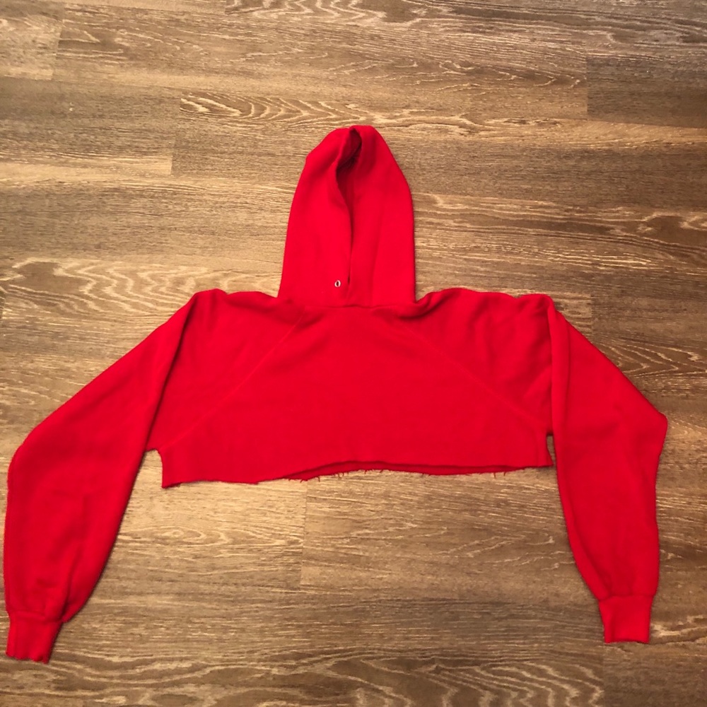 casual and comfy cropped sweatshirt